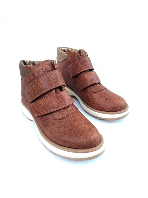 Bota de cuero con abrojos Gina Ferrari (1815)