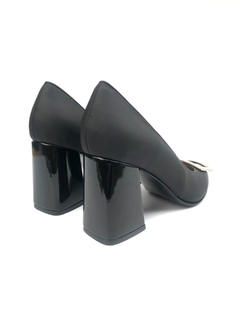 Stiletto de cuero con aplique Abel Mingrino (2960) - Calzados Miguel Angel - Zapatos de cuero