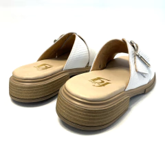 Chinela de cuero con hebilla Gina Ferrari (6200) - Calzados Miguel Angel - Zapatos de cuero