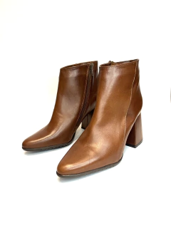 Bota de cuero Gravagna (697)