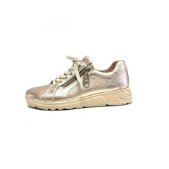 Zapatilla de cuero con cierre Cavatini (39-2611) oro claro