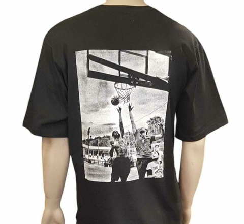 Remera Bordada Face Basket