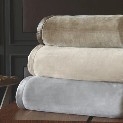 Cobertor King Piemontesi Moonbean - Trussardi - comprar online