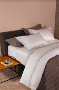 Duvet Capa de Edredom Queen 300 Fios Bordado | By The Bed - Fence - comprar online