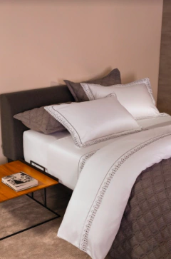 Duvet Capa de Edredom Queen 300 Fios Bordado | By The Bed - Fence - comprar online