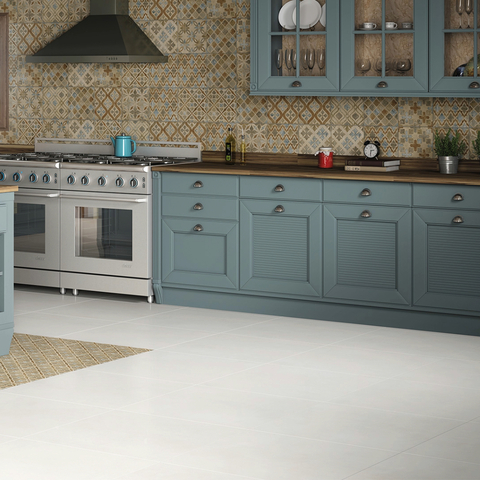 cozinha com porcelanato cinza claro