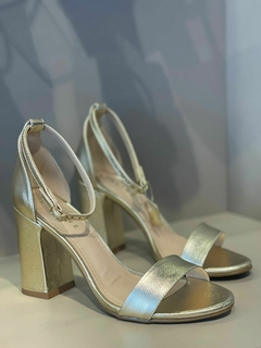 Sandália Lia Line Ouro Light - Boutique Par Perfeito