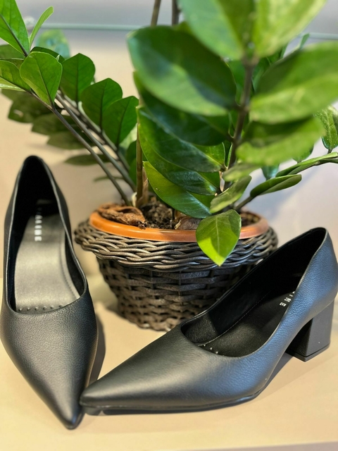 Scarpin Lia Line Preto