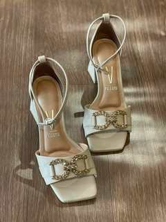 Sandália Vizzano Bege - Boutique Par Perfeito