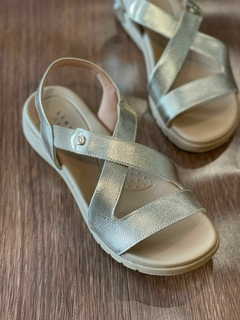 Sandália Comfort Lia Line Ouro Light na internet