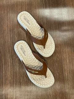Chinelo Modare Avelã na internet