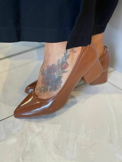 Scarpin Modare Avelã Verniz - comprar online