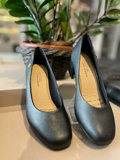 Scarpin Modare Preto na internet