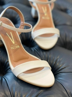 Sandália Vizzano Branco Off - Boutique Par Perfeito