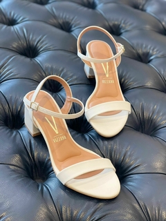Sandália Vizzano Branco Off - comprar online