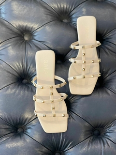 Rasteira Sua Cia Areia Spikes - Boutique Par Perfeito