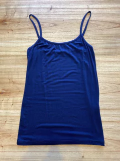 Musculosa basica modal en internet