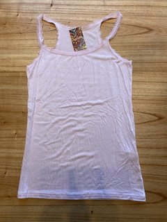 Musculosa bretel puntilla en internet