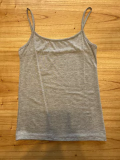 Musculosa basica modal en internet