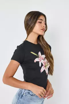 Remera orquideas - comprar online