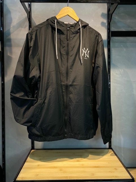 Corta vento new era ( Ref. 035 )