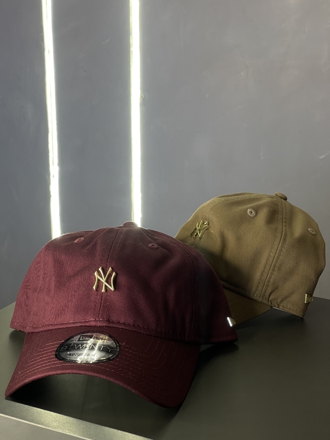 Boné new era logo metal frontal