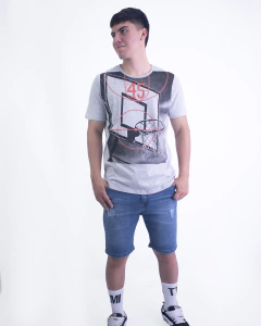 REMERA "BASKET"