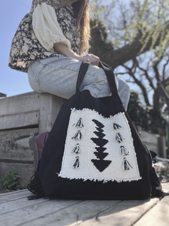 Cartera Peregrina en gamuza negra en internet