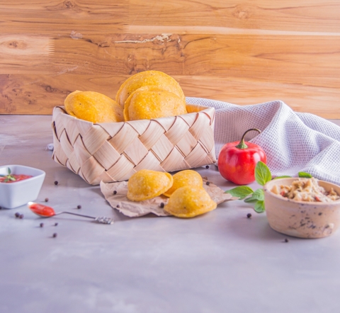 Arepa de huevo con pollo