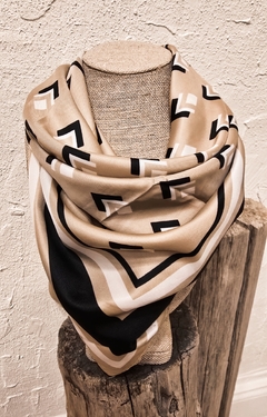 Maxi Pañuelo Seda Beige