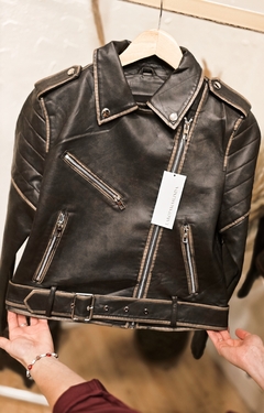 Campera Eco Cuero Sara en internet