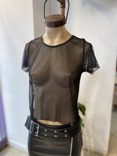 REMERA CARO