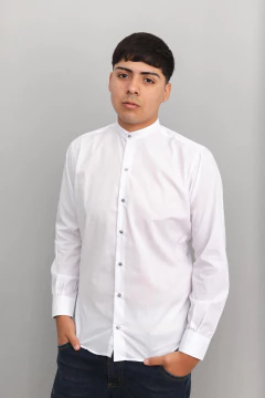 Camisa slim fit lisa cuello mao en internet