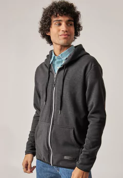 Campera de frisa con piel