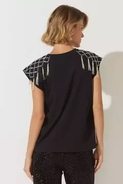 T-SHIRT VIVIAN PRETA - loja online