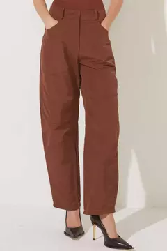 CALÇA ANTONIA MARROM na internet