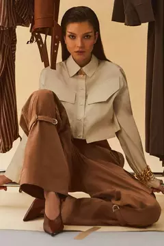 CAMISA MEG AREIA na internet