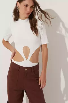 CALÇA BELLA MARROM na internet