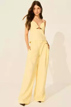 Blusa Malu Amarelo na internet
