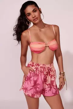 Shorts Bianca na internet