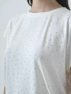 REMERA SWEET ARI - SOLIDO NQN