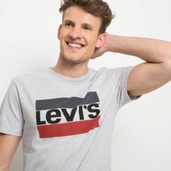 REMERA LEVI'S SPORTSWEAR LOGO - comprar online