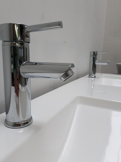Griferia Monocomando Lavatorio Cierre Ceramico Blade Baja - comprar online