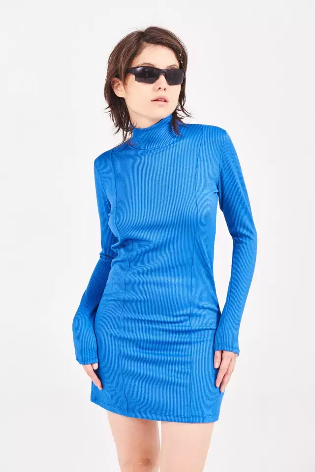 VESTIDO TAYLOR