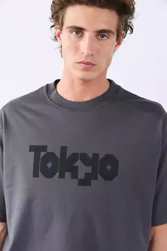 Remera Bensimon Kioto over - Chess Varela