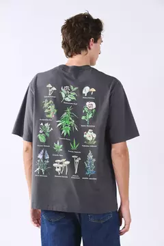 Remera Bensimon trippy over - Chess Varela