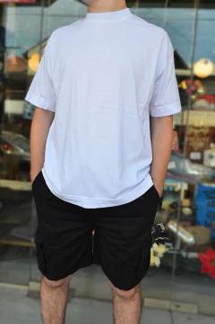 REMERA OVER RESUELTO