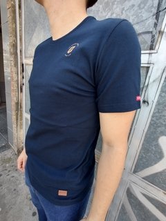 Remera BRY estampada en internet