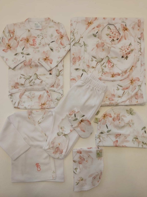 Ajuar 8 piezas " Alma " Brotecitos