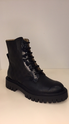 Borcegui Francie - Tacones Lejanos